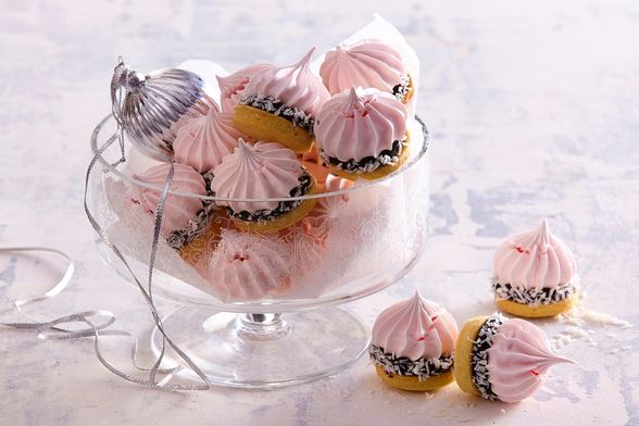 Ružičaste puslice s čokoladom i kokosom