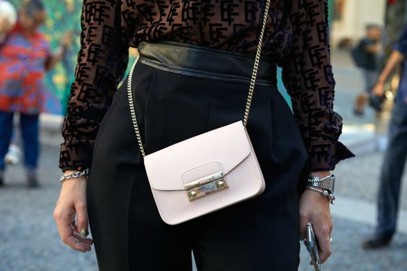 Crne hlače su modni klasik stvoren za sve prigode