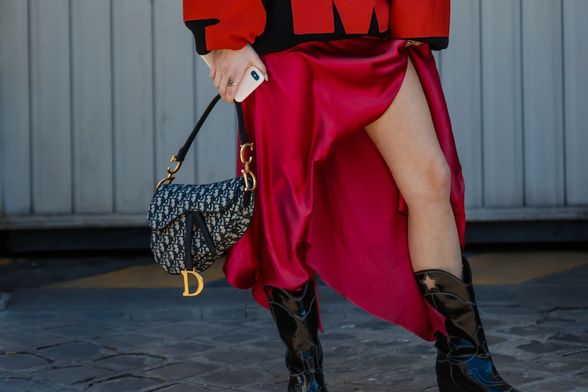 Crvene haljine mogu se nositi u raznim prigodama