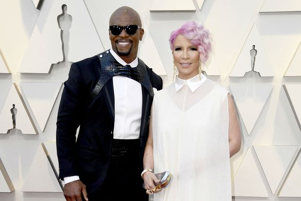 Rebecca King Crews u haljini Kaftan studija