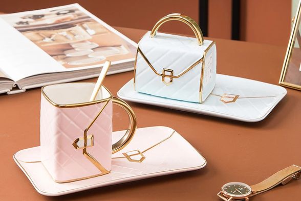 Šalica u obliku torbe s AliExpressa