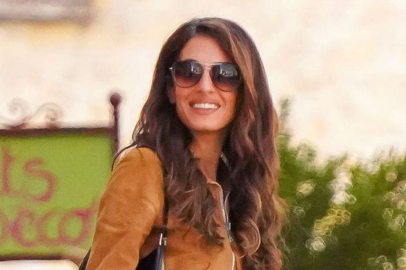 Amal Clooney uvijek privlači pažnju svojim modnim izborima