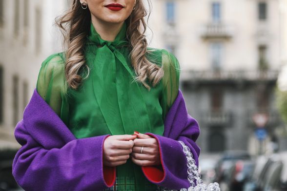 Bluze s mašnom vraćaju se u modu ovog proljeća