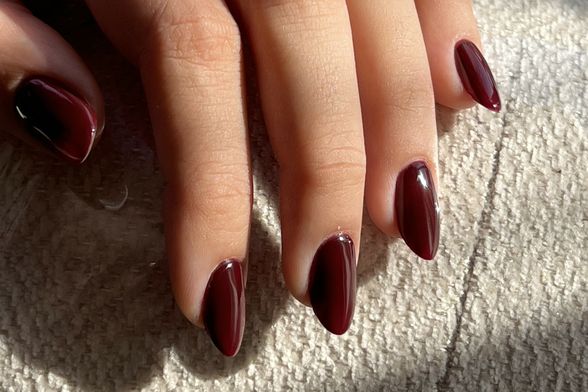 Tamnocrvena manikura zauzela je prvo mjesto