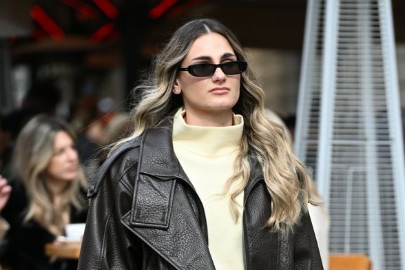 Izdanje sa špice u širokih hlačama