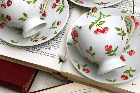 Brend Porcelanija ima prelijepo oslikane šalice i ostalo posuđe - 4