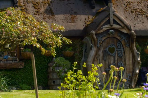 Prava \'Hobit\' kućica u kojoj živi umirovljenik Stuart Grant - 8