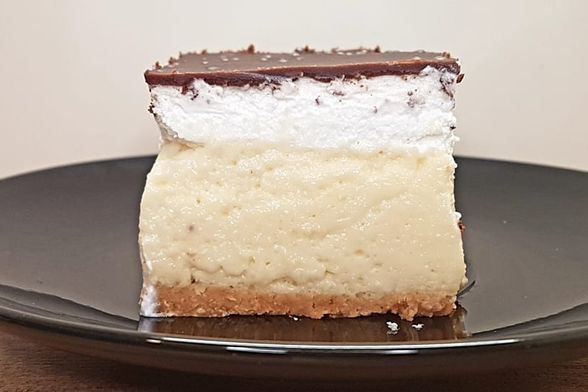 Zagrebačka kremšnita s podlogom od keksa