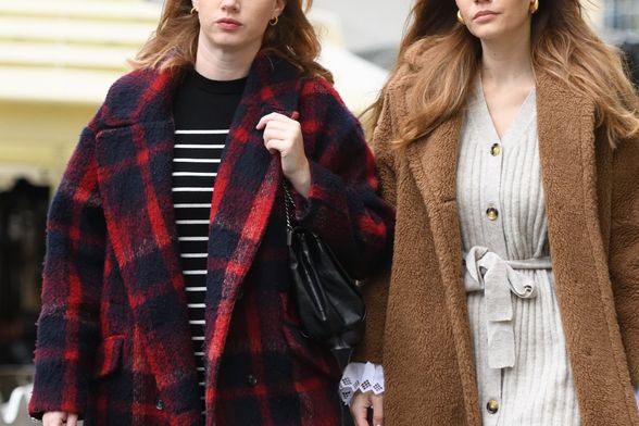 Pletene haljine hit su svake zime na zagrebačkim ulicama