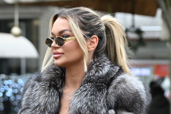 Ljepotica iz Zagreba u trendovskim papučama