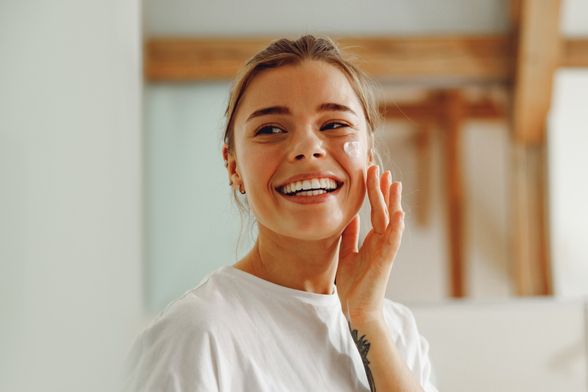 Hranjiva krema za lice je neizostavan dio beauty rutine mnogih žena