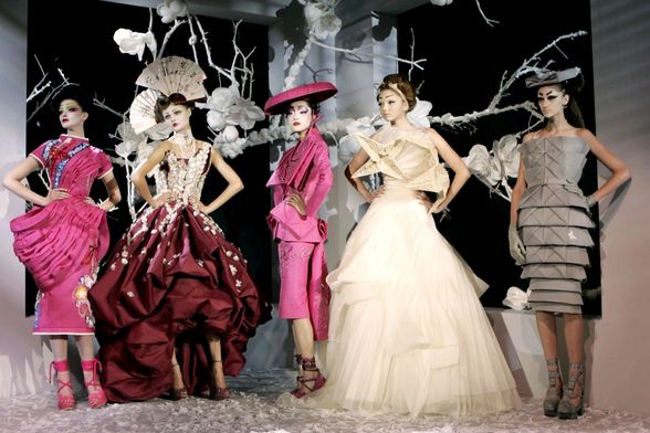 Kreacije Johna Galliana iz 2007. inspirirane vječnom Diorovom estetikom