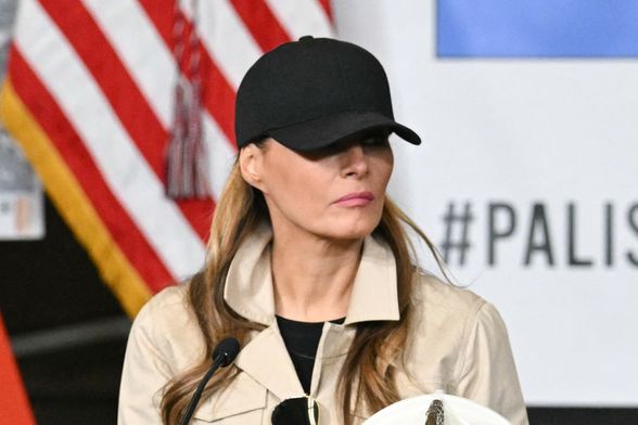Melania Trump u Los Angelesu s kapom