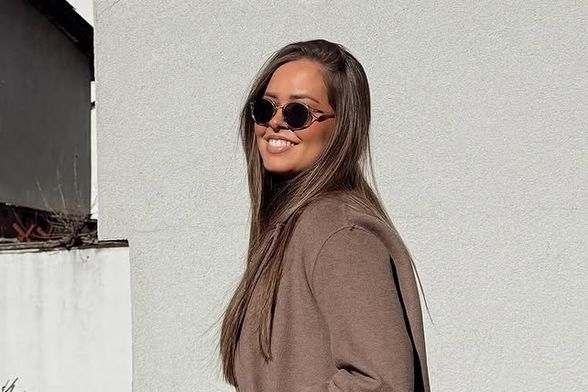 Lana Radeljak nosi torbu brenda Polène