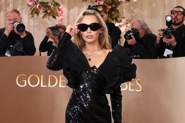 Miley Cyrus u haljini modne kuće Saint Laurent