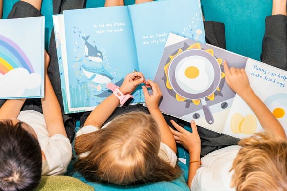 Izazov poziva odrasle da čitaju djeci 15 minuta dnevno