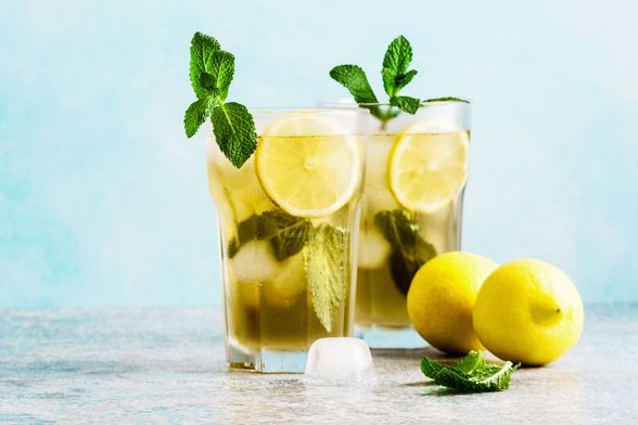 Ledeni čaj od mente i matičnjaka
