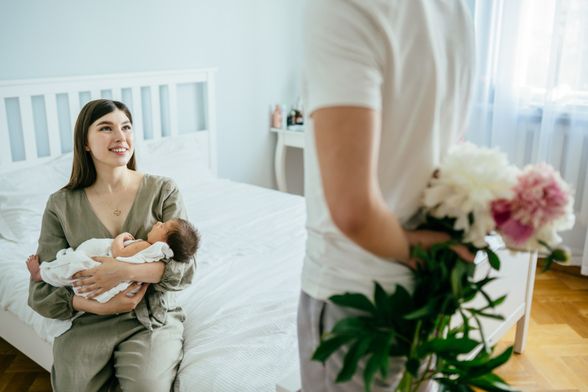Treba li muž kupiti poklon ženi nakon što rodi?