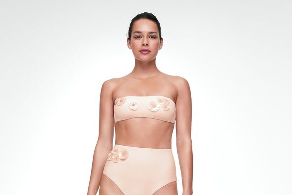 Oysho, 29,99   29,99 eura