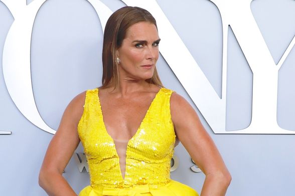 Brooke Shields u kroksicama na Tonyjima - 5