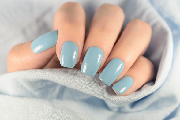 Plave manikure su stvorene za ljeto