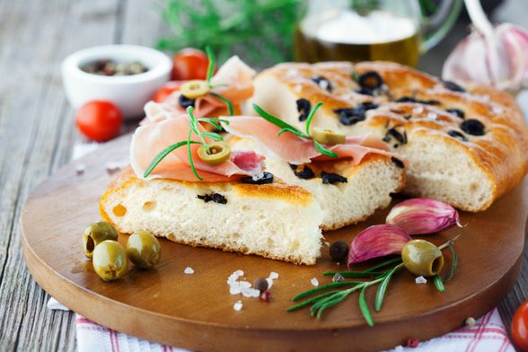 Focaccia s maslinama