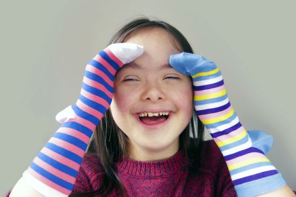 Svjetski dan sindroma Down obilježava se nošenjem šarenih, rasparenih čarapa