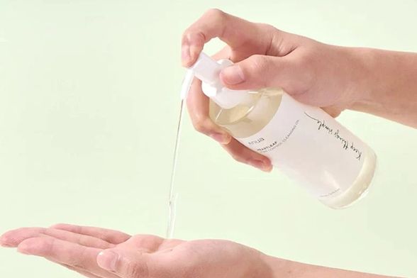 Anua Heartleaf Pore Control Cleansing Oil