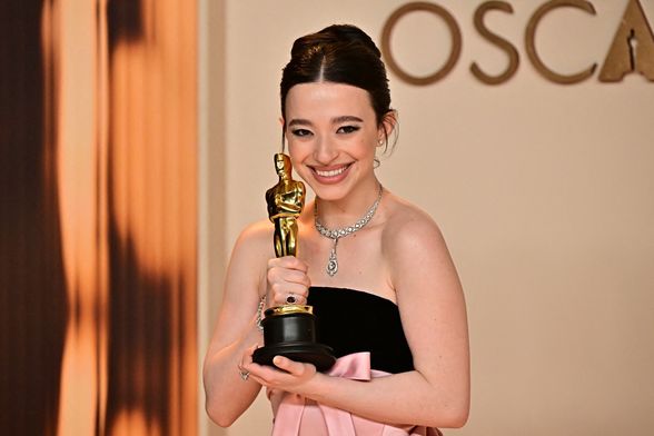 Mikey Madison na 97. dodjeli Oscara u haljini modne kuće Dior