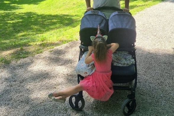 Vedran i djevojčice