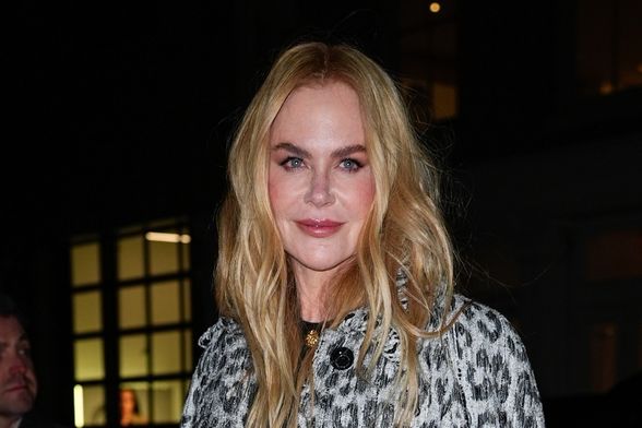 Nicole Kidman u cipelama s ukrasom na potpetici i kaputu leopard uzorka - 4