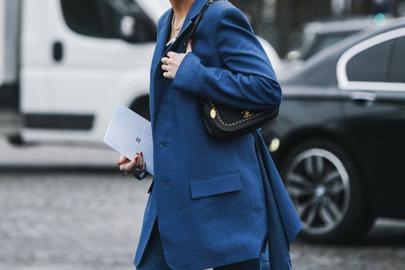 Tamnoplava boja omiljena je u proljetnim mjesecima