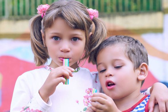 Djeca žvaču žvaku