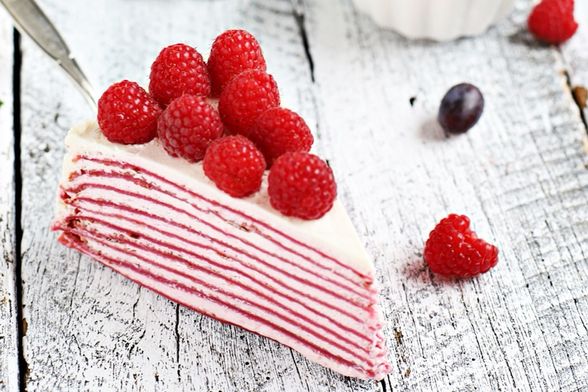 Vesela torta s palačinkama