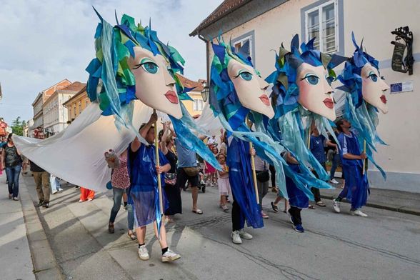 Lutke i lutkari na ulicama Karlovca