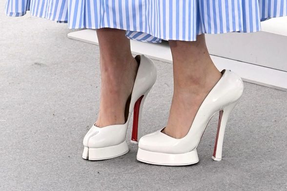 Greta Gerwig u salonkama Tabi