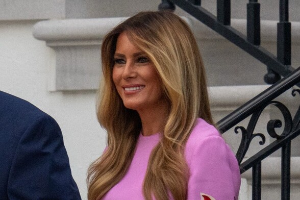 Melania Trump uvijek privlači poglede svojim modnim kombinacijama