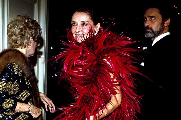 Audrey Hepburn u Givenchyjevoj haljini na dodjeli nagrada Lifetime Achievement Awards 1988. godine