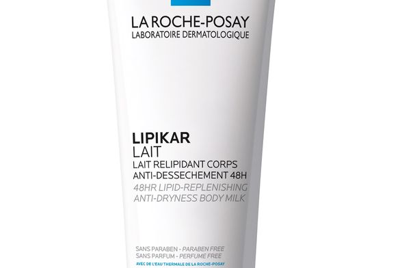 La Roche-Posay Lipikar mlijeko Lipikar mlijeko namijenjeno je hidrataciji tijela sadrži karite maslac, nicianimid i termalnu vodu, 200 ml 83,42 kn