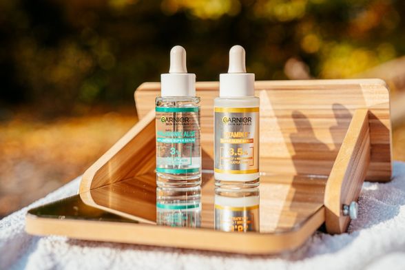 Garnier Skin Naturals Hyaluronic Aloe serum i Garnier Skin Naturals Vitamin C serum