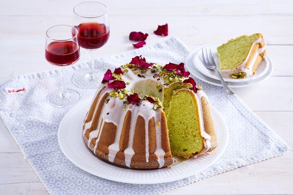 Kuglof s pistacijama