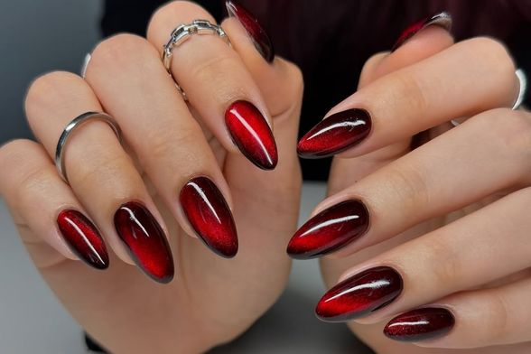 Crveni stakleni nokti