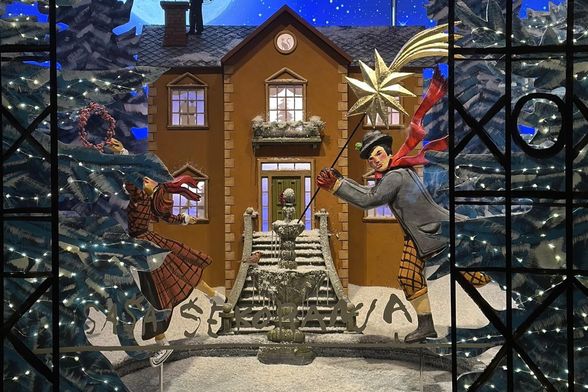 Božićni izlog Saše Šekoranje