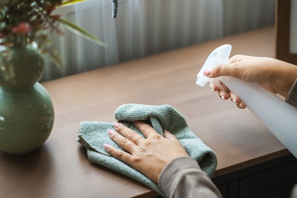 Ako stalno brišete, a prašina je uvijek tu, znamo zašto je to tako