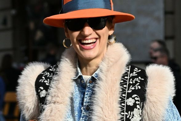Dama iz Zagreba u efektnom zimskom prsluku