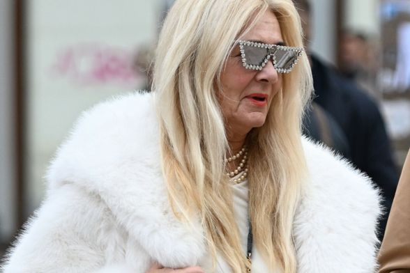 Dama iz Zagreba s torbom Mini Hector koju potpisuje Thom Browne