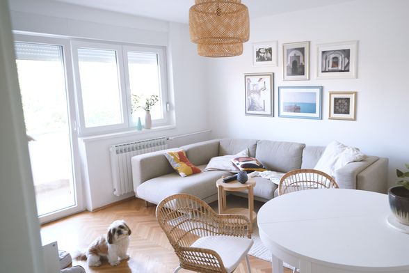 Pogled na neurednu sobu