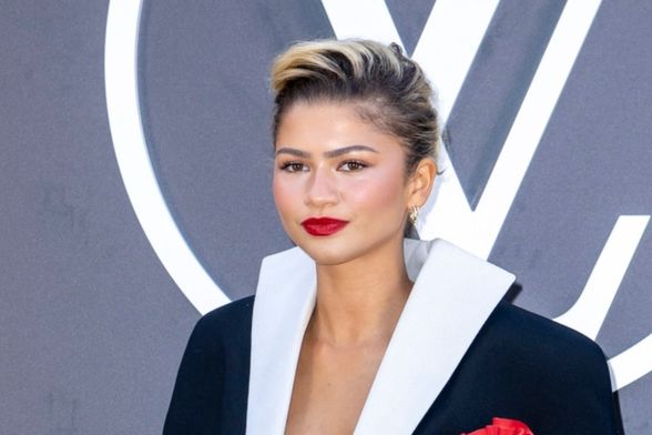 Zendaya na pariškoj reviji Yves Saint Laurenta