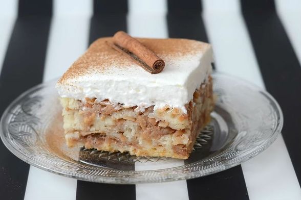 Brzi kolač od jabuka