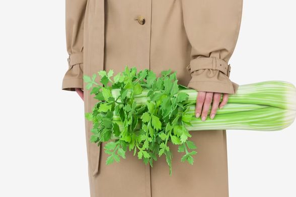 Torba u obliku celera s potpisom Moschina